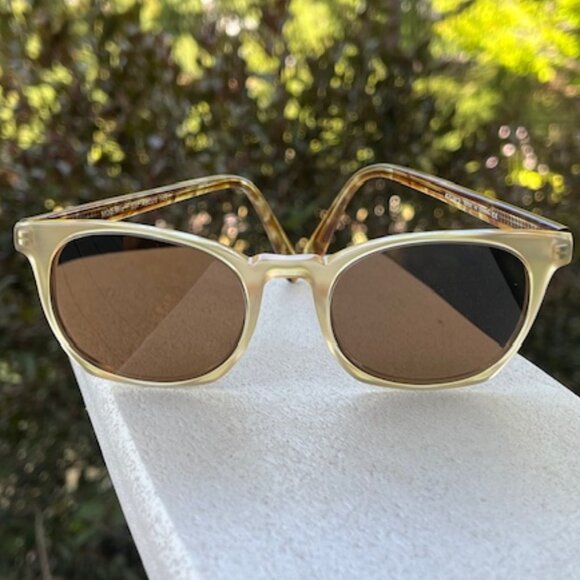 Exces Mia 337 Sunglasses by ESE International - Picture 1 of 7